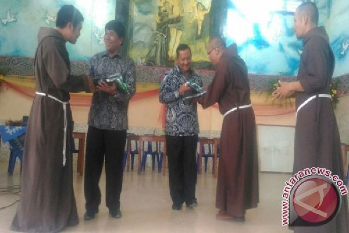 Bupati Samosir Hadiri Pesta Muda-mudi Fransiskan