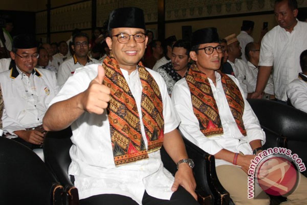 Jelang pelantikan, Anies-Sandi bertemu di Masjid Sunda Kelapa