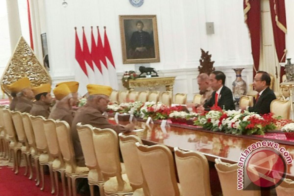 Presiden Jokowi terima pengurus LVRI
