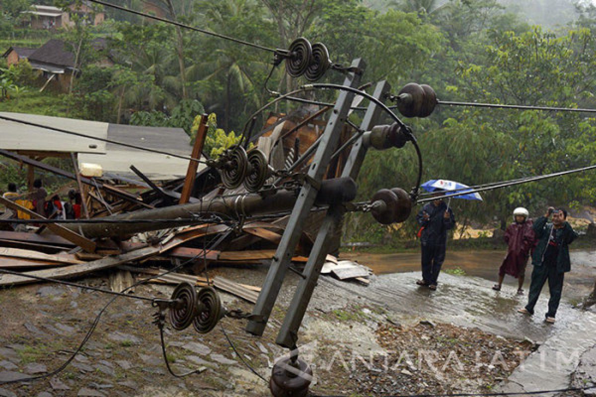 Ratusan Pelanggan PLN Trenggalek Alami Pemadaman