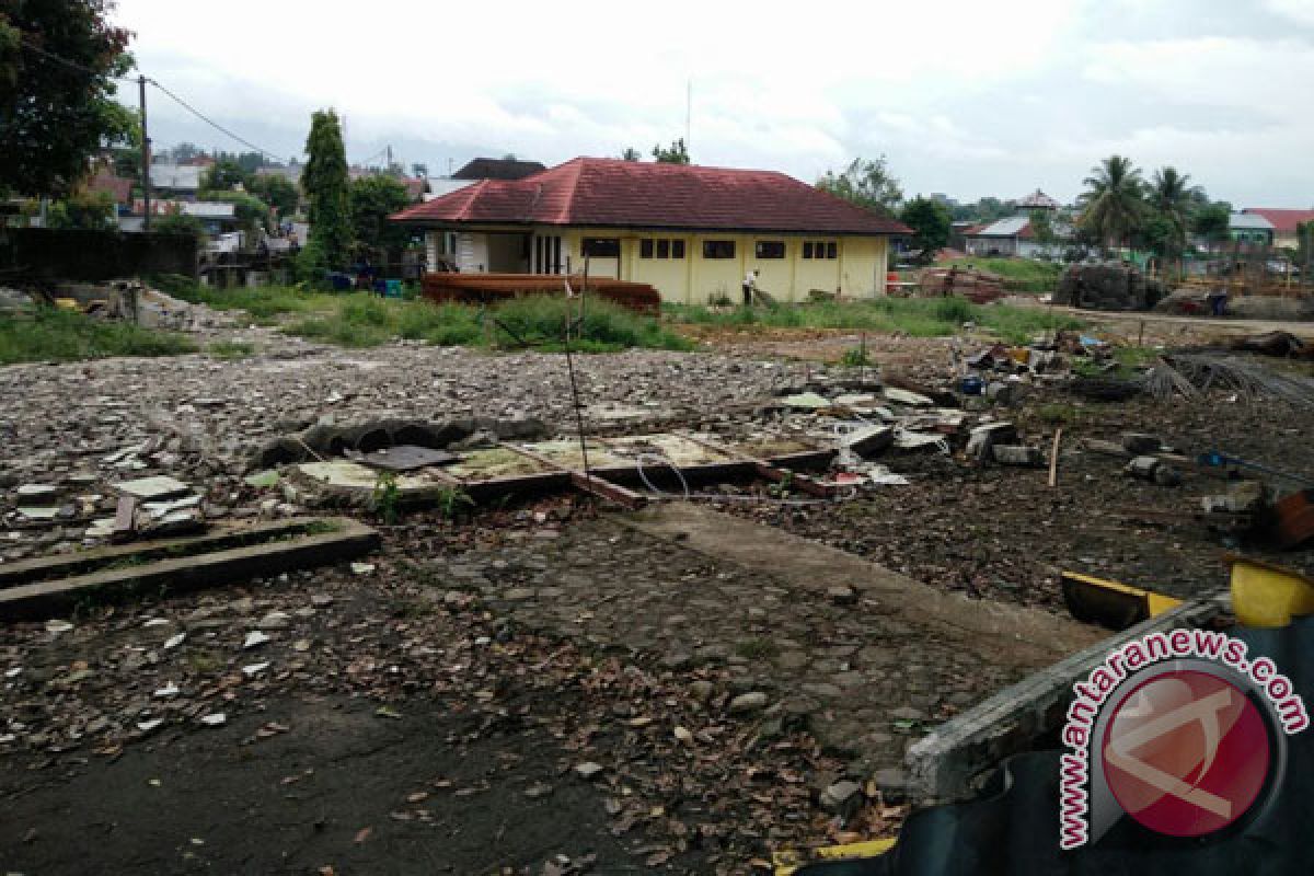 Pembangunan Gedung Serba Guna Tepat Waktu