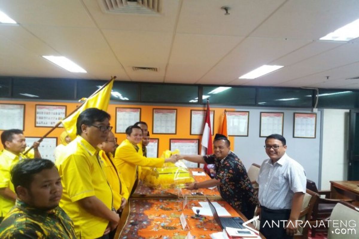 Golkar Semarang Serahkan 1.714 KTA Ke KPU