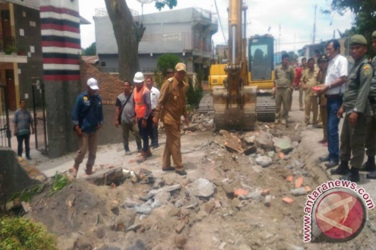 Bupati Tinjau Perkembangan Pekerjaan Fisik Pembangunan