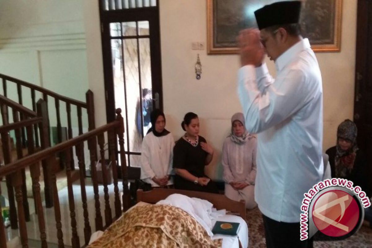 Menag Pimpin Doa Tahlil Jenazah Mantan Dirut LKBN Antara