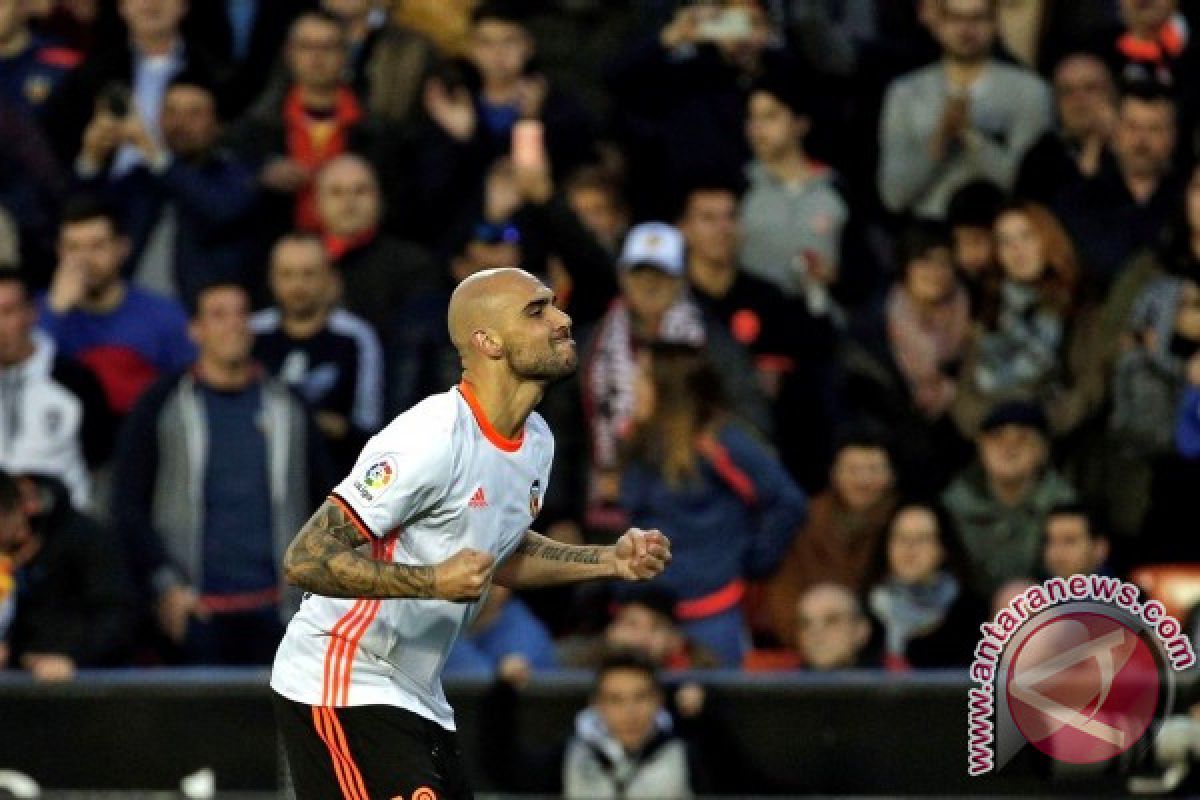 Valencia menang atas real Betis 6-3 geser Madrid  dari posisi ke dua 
