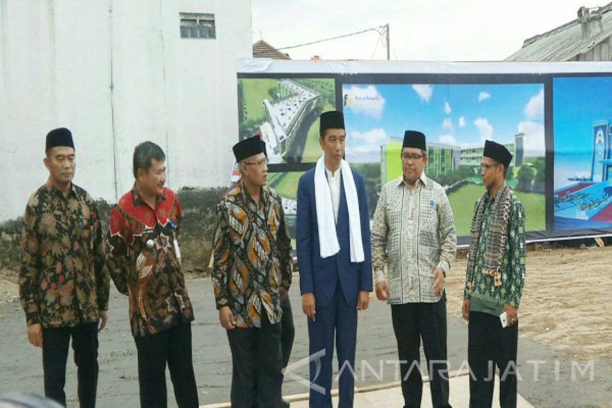 Jokowi Janjikan Pembangunan Rusun Ponpes Darul Arqam