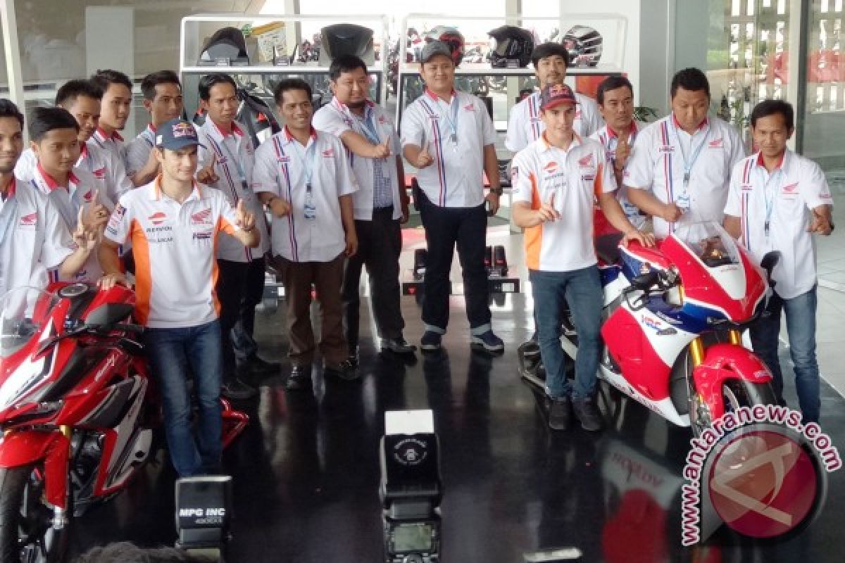 Tips berkendara aman dari Marquez-Pedrosa 