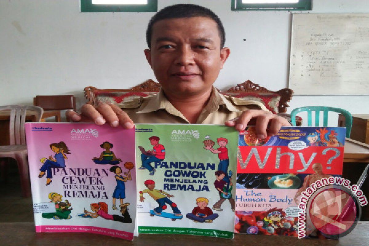 Dinilai Bermateri "Dewasa", Pariaman Tarik Buku Bantuan USAID