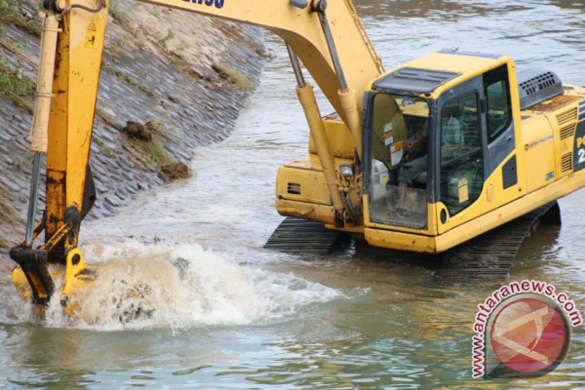 Padang Percepat Pembangunan Infrastruktur Pengendalian Banjir