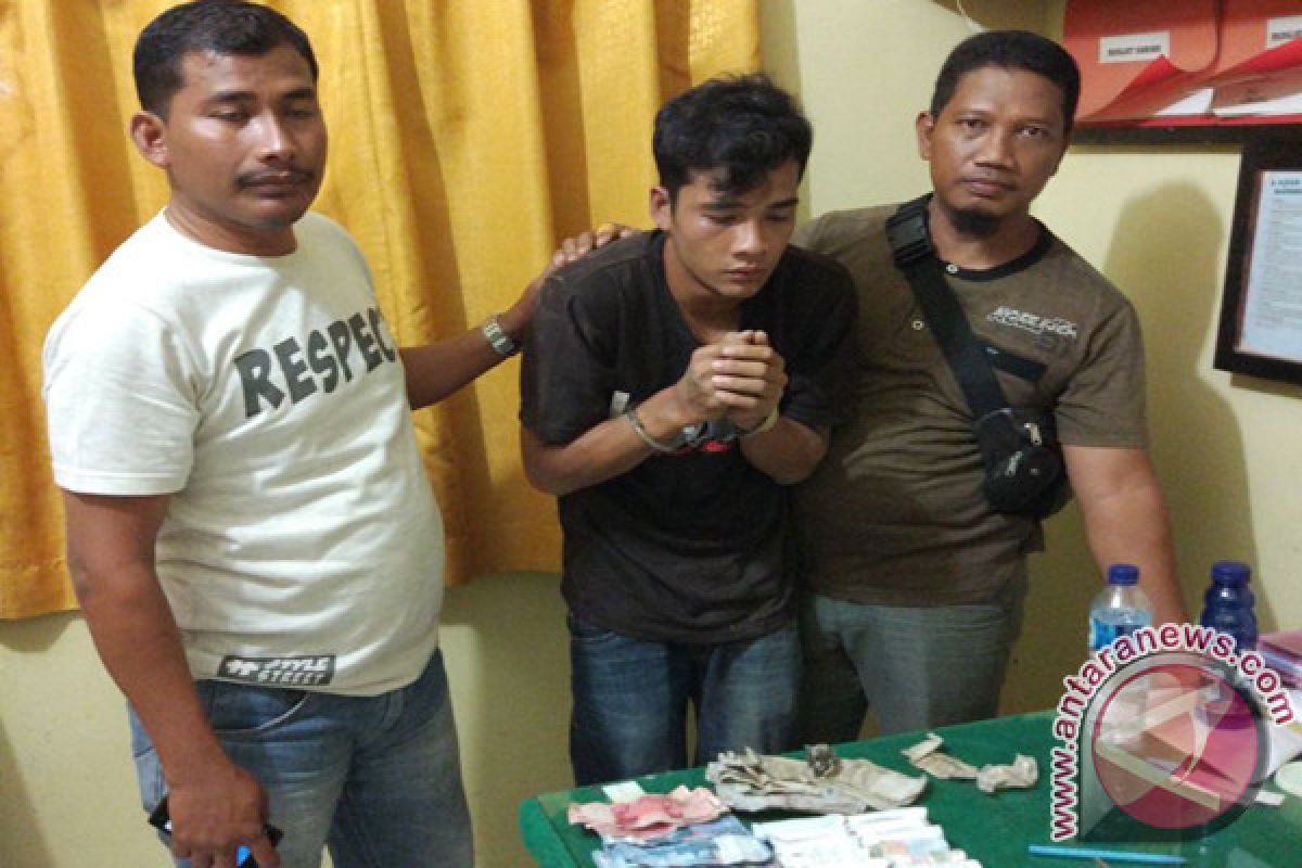 Polisi Singkil tangkap pengedar ganja