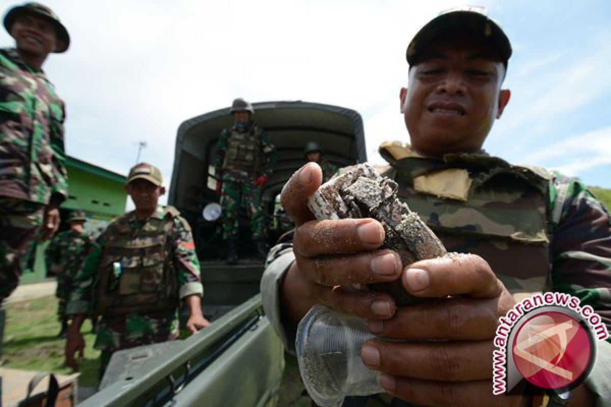 Denpal Palu Musnahkan 525 Butir Granat Korea