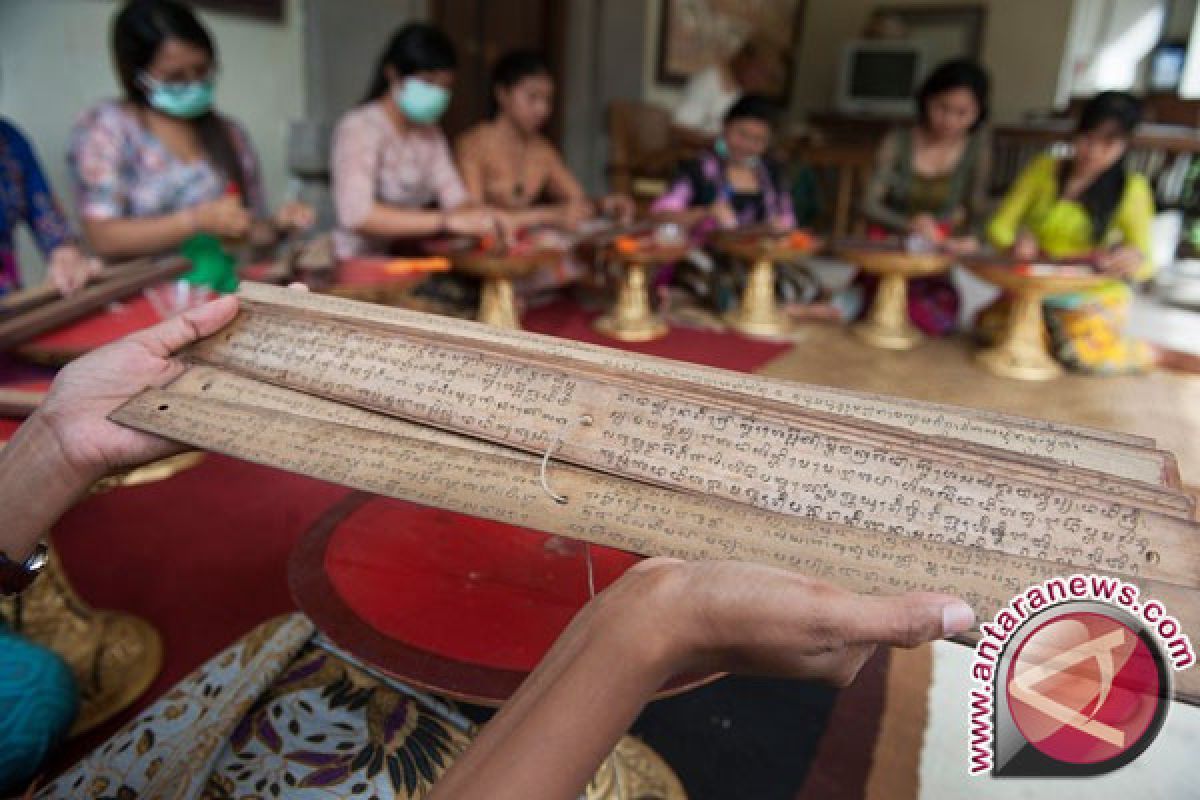 Seminar Budaya Sukasada Bahas Eksistensi Lontar