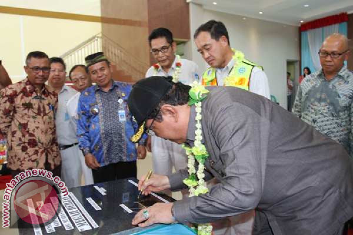 Bupati Paser Resmikan Gedung Serbaguna Bantuan Kideco