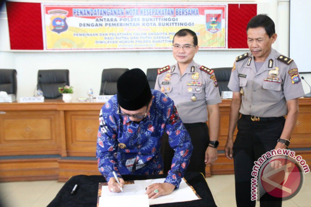 Polres-Pemkot Bukittinggi Kerja Sama Bina Calon Anggota Polri