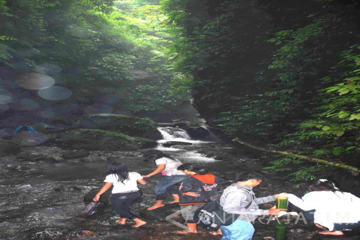 Pemkab Madiun Perbaiki Jalan Objek Wisata Lereng Wilis