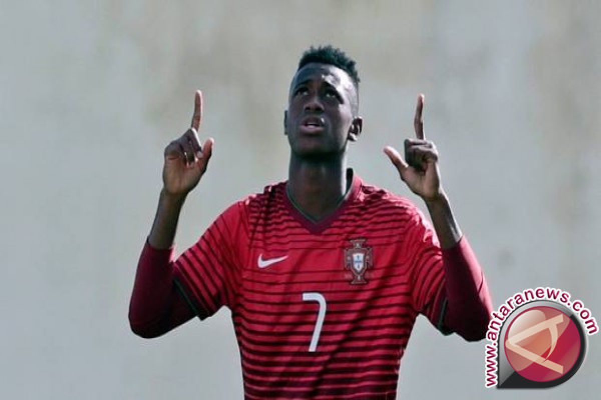 MU Incar Bintang Muda Benfica, Umaro Embalo