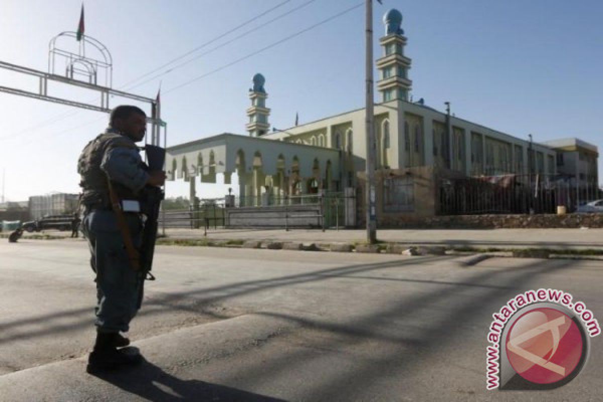 Dua Pembom Bunuh Diri Serang Dua Masjid di Afghanistan, Tewaskan 72 Orang