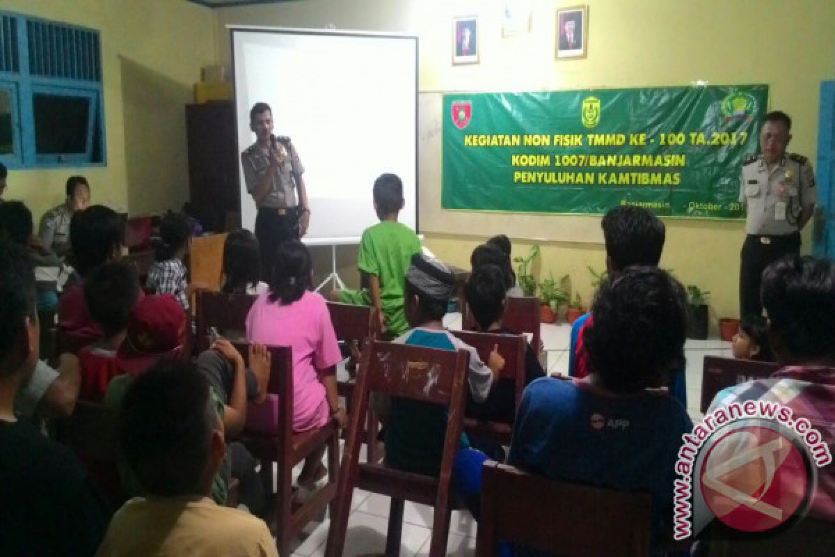 Polresta Banjarmasin Penyuluhan Kamtibmas Di Lokasi TMMD