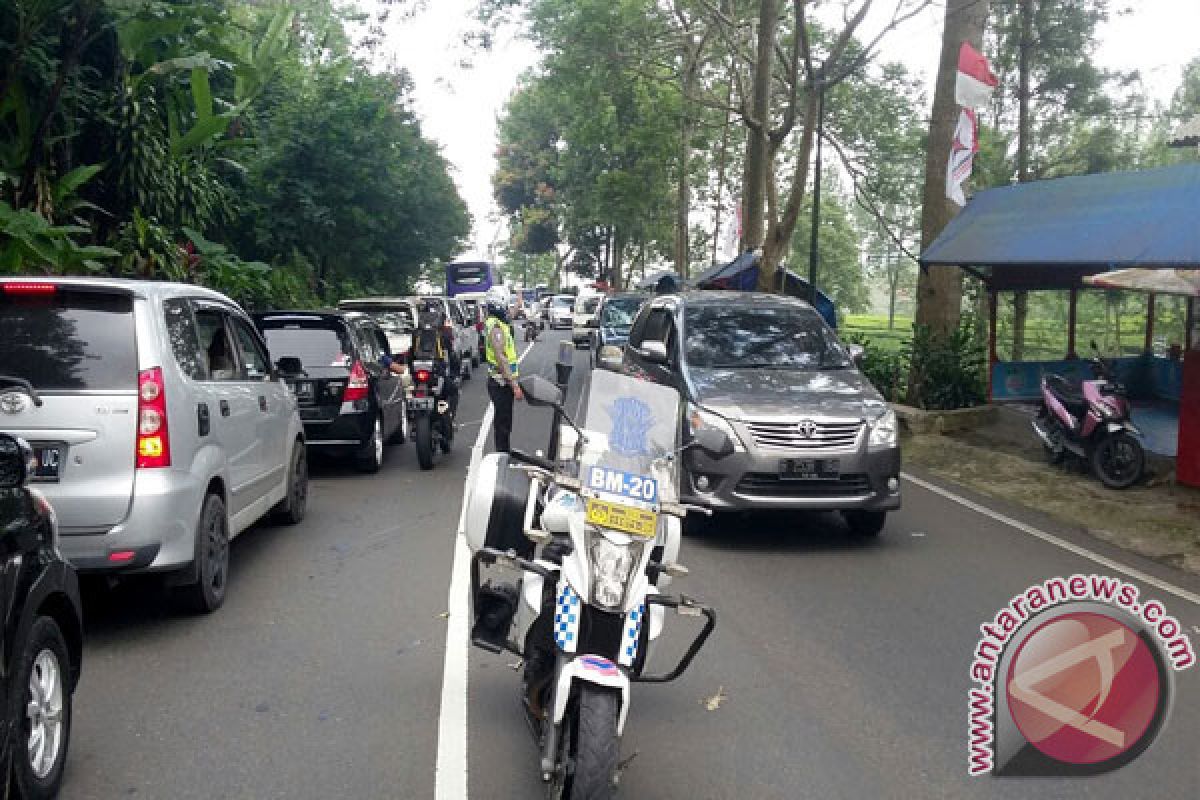 Ribuan kendaraan dari arah Bogor masuk Sukabumi