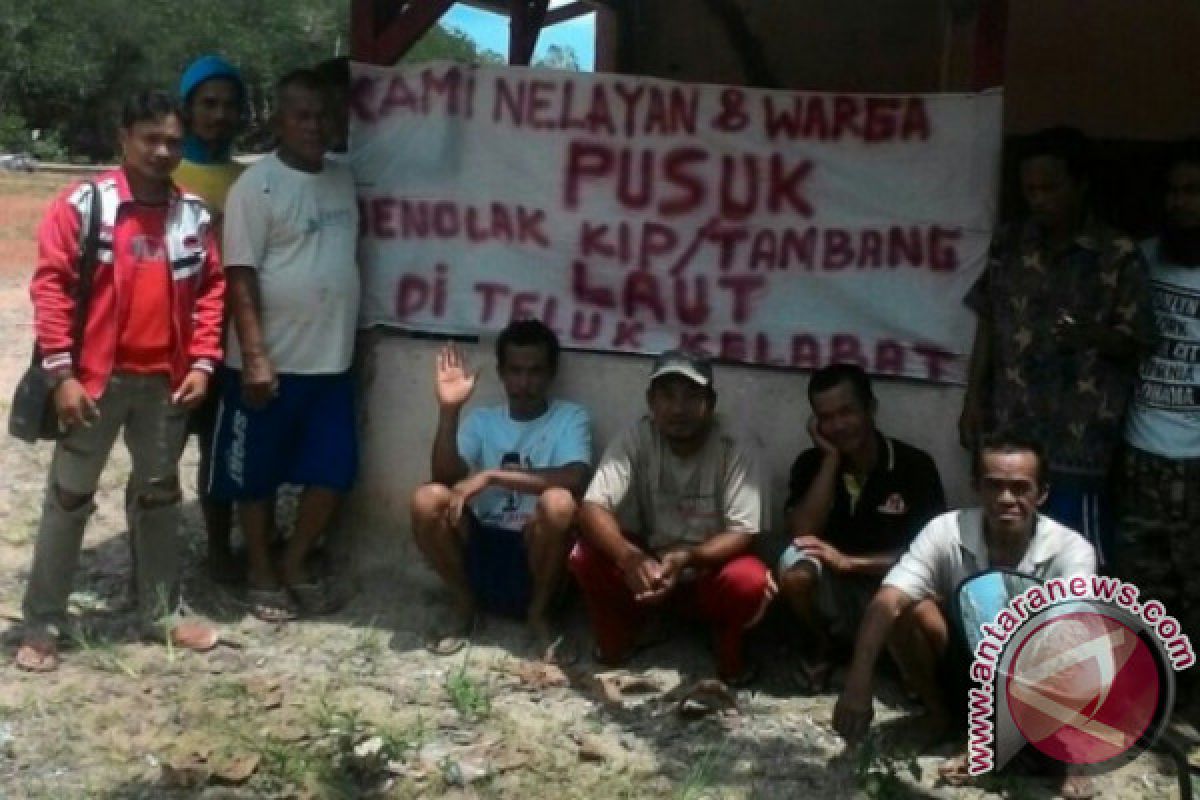 Nelayan Desa Pusuk Tolak Rencana Penambangan di Teluk Kelabat