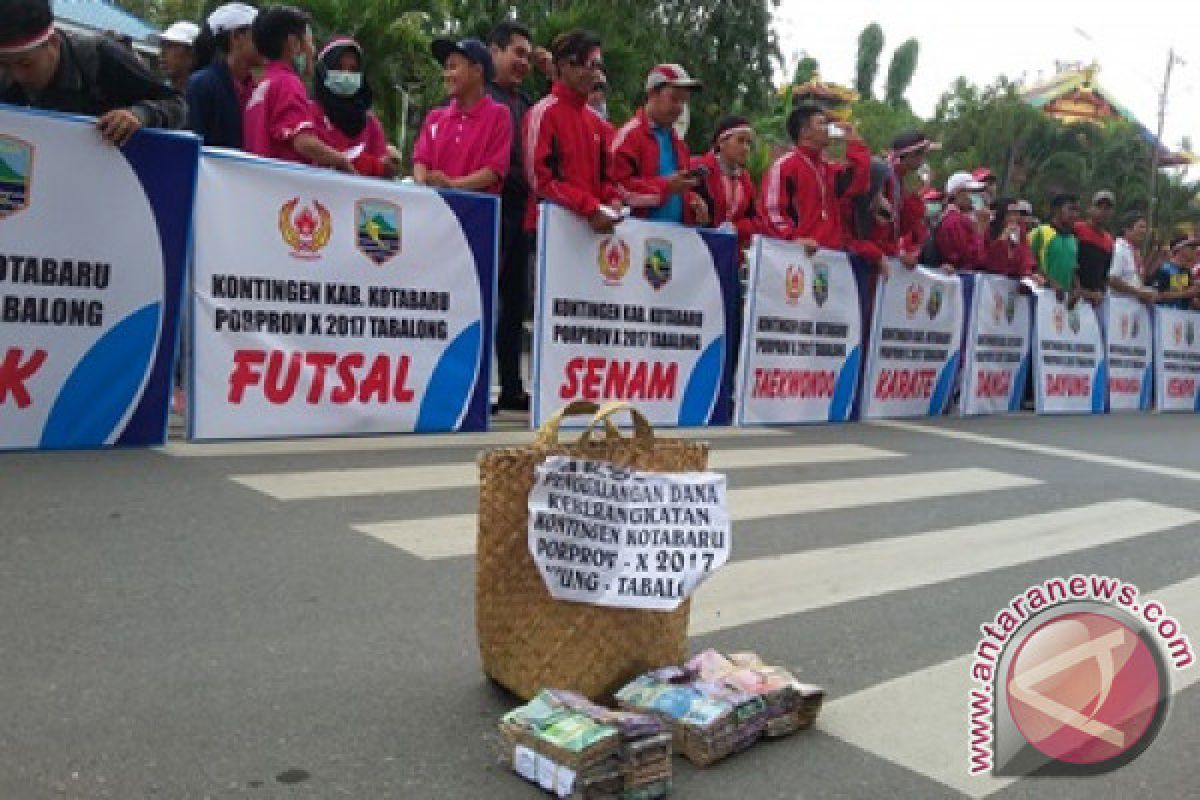 Atlet Kotabaru Turun Ke Jalan Galang Dana 