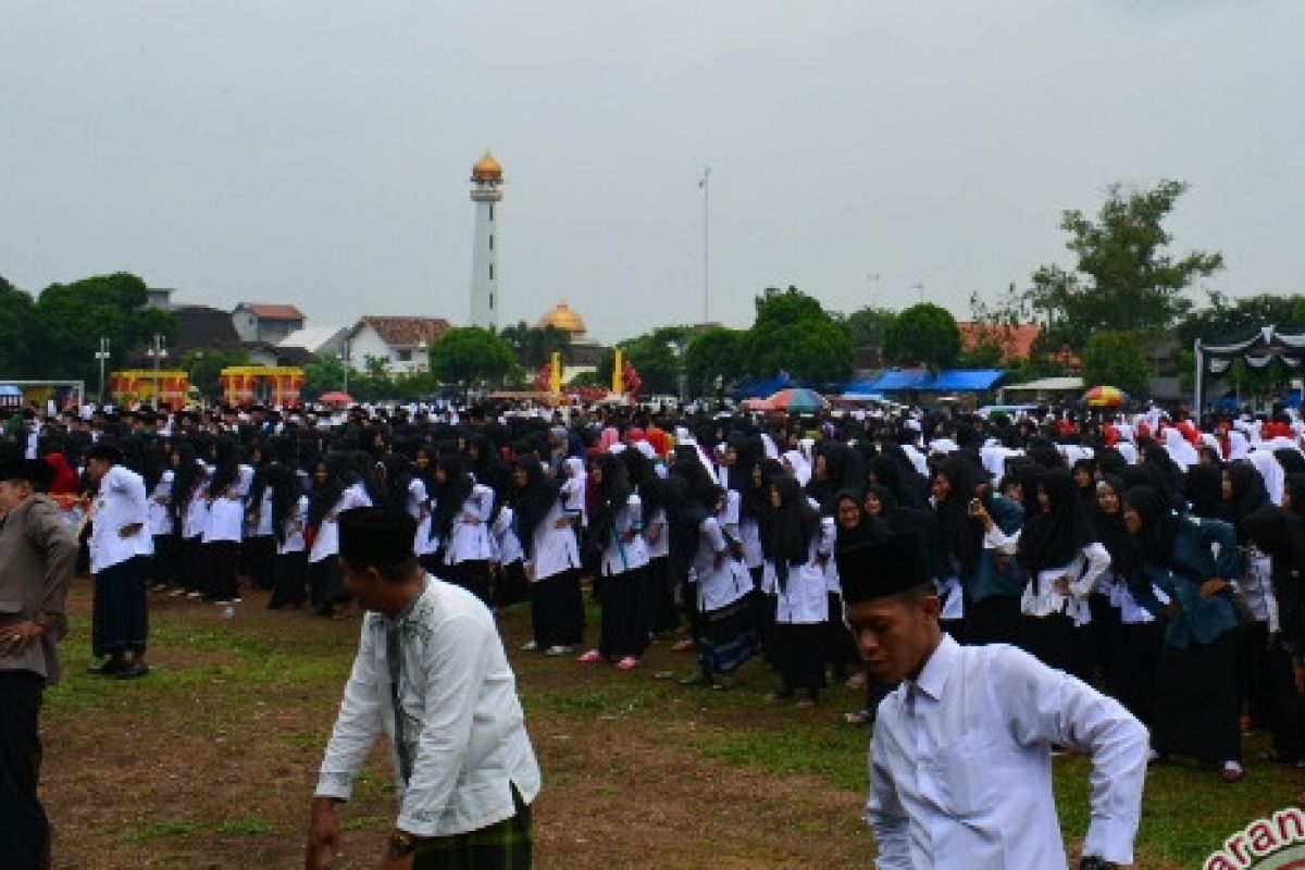 Ribuan Santri Ikuti Senam Islam Nusantara 