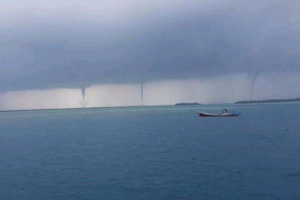 Sukabumi hadapi tiga bencana hidrometeorologi dalam sepekan