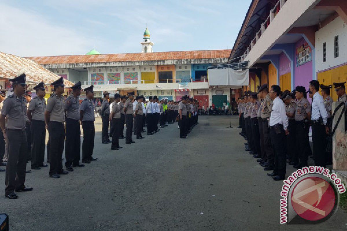 Polisi Gorontalo Gelar Apel Di Pasar Tradisional