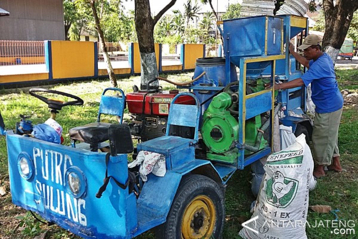 Permintaan Turun, Usaha Selep Padi Keliling Ikutan Paceklik