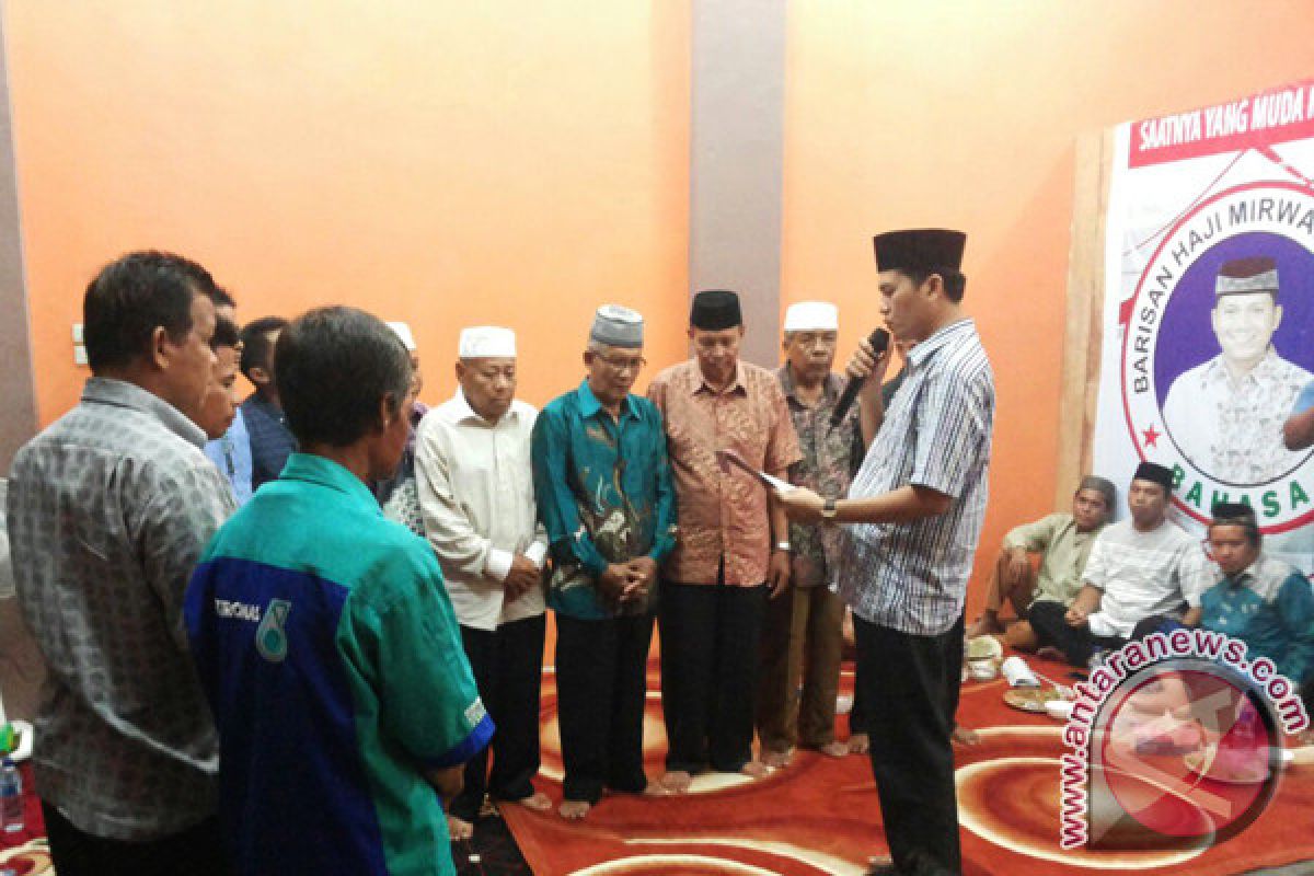 Balon bupati Aceh Selatan kukuhkan relawan 