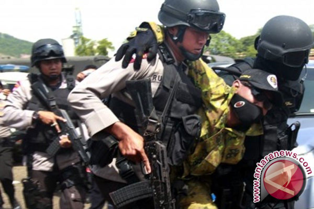 Polisi tangkap empat terduga teroris di Riau