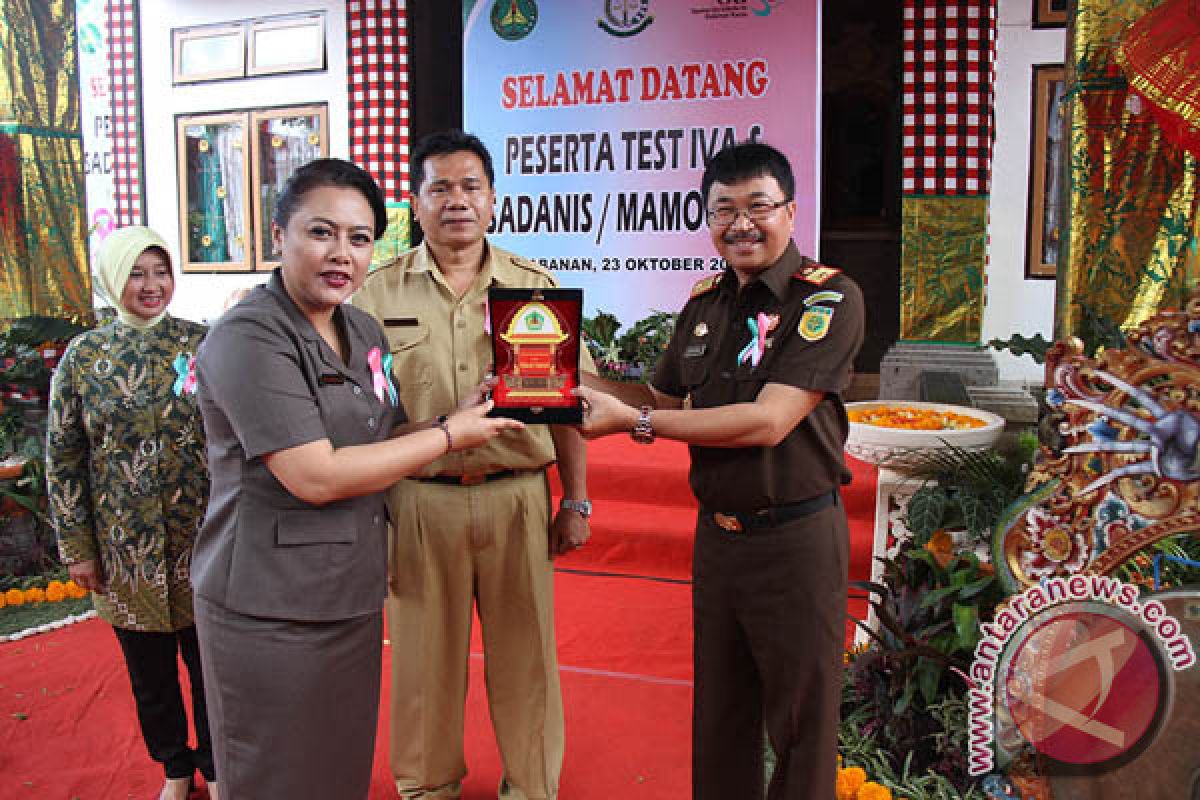 IAD Bali Menggelar Klinik Kesehatan di Tabanan