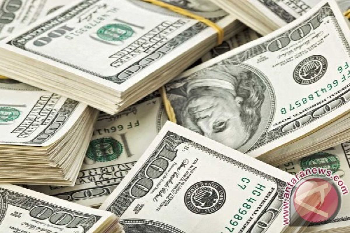 Dolar AS menguat karena pound perpanjang kerugian