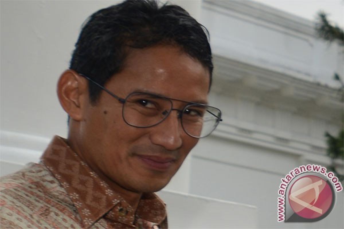 Sandiaga Uno prihatin konstruksi LRT telan korban