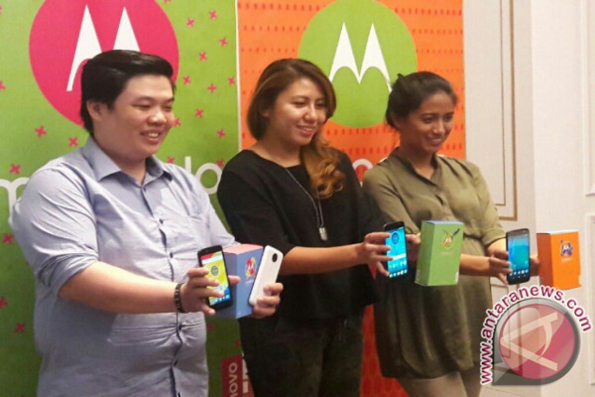  Motorola perkenalkan tiga "smartphone" terbaru di Yogyakarta