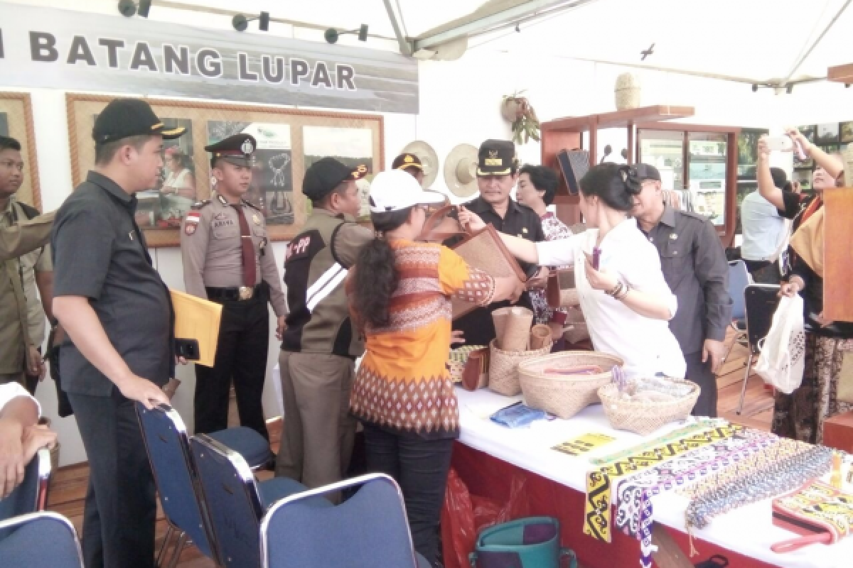 Festival Danau Sentarum Betung Kerihun Resmi Dibuka