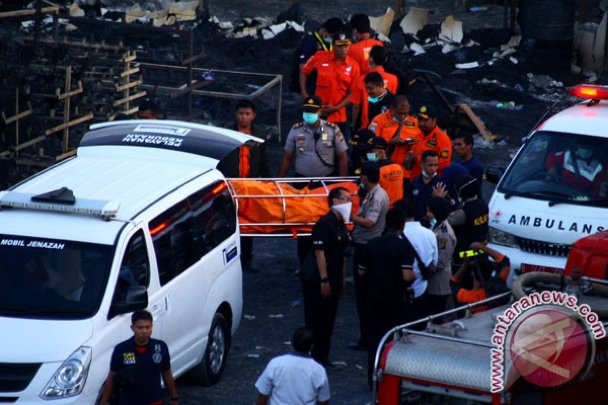 Sebagian korban kebakaran gudang kembang api dirawat di rumah sakit