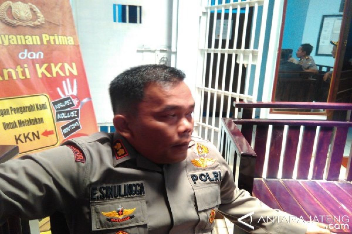 Polres Batang Bekuk Empat Pejudi di Warung