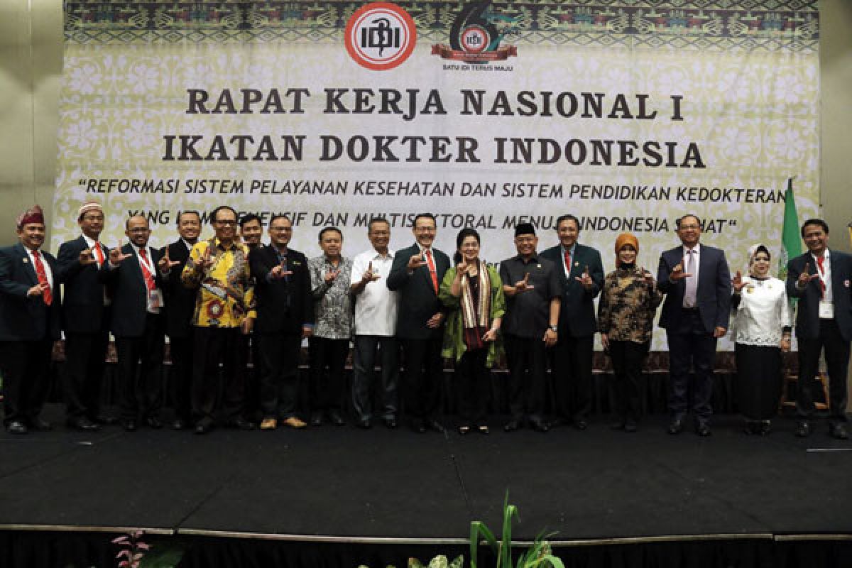 Menteri Kesehatan Nila Moeloek Apresiasi Gerakan Masyarakat Sehat Lampung