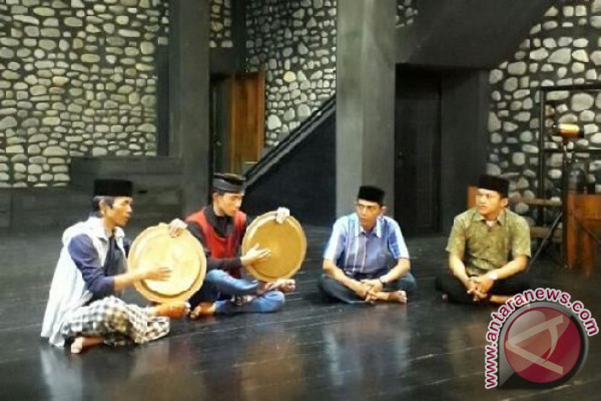 From Minang to Europe, the Four Components of Art at Once