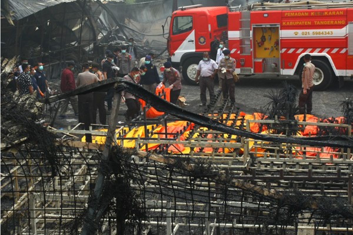 Polisi periksa tujuh saksi kebakaran gudang kembang api Kosambi