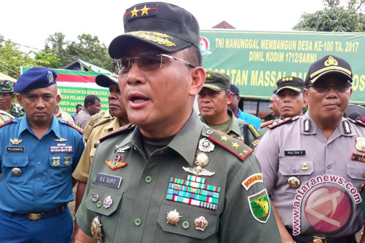 Pangdam Cenderawasih tutup TMMD ke-100 di Nika Tidi Sarmi