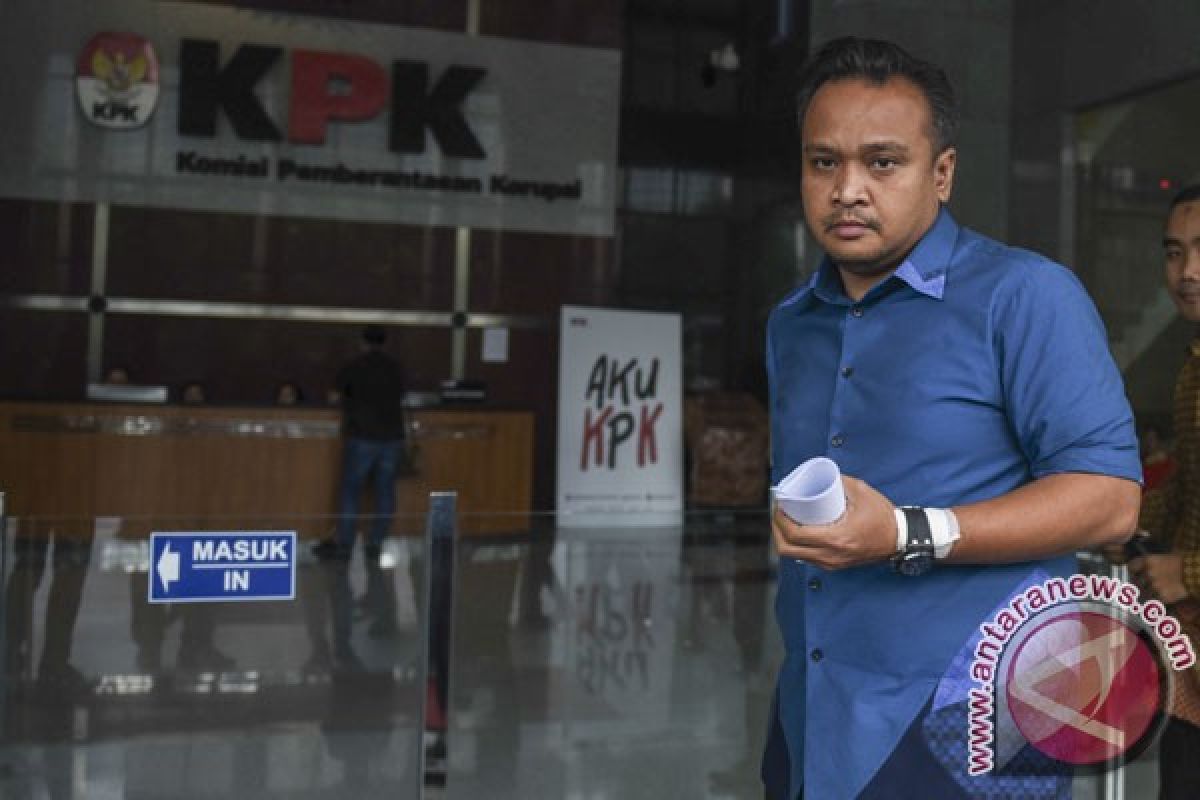 Irvanto samarkan pengiriman uang lewat "money changer"