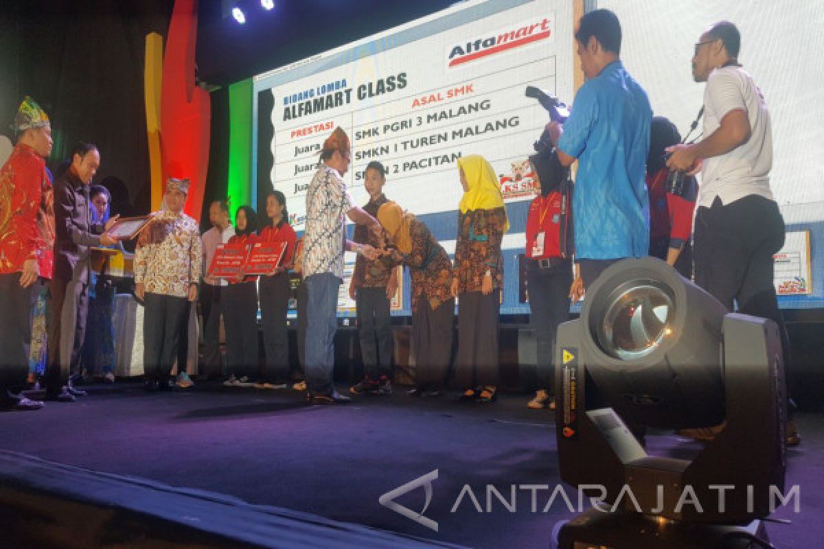 Juara LKS SMK Alfamart Class Se-Jatim Diraih PGRI 3 Kota Malang
