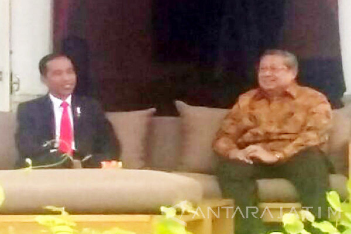 Di Istana Merdeka Jokowi Bertemu SBY (Video)