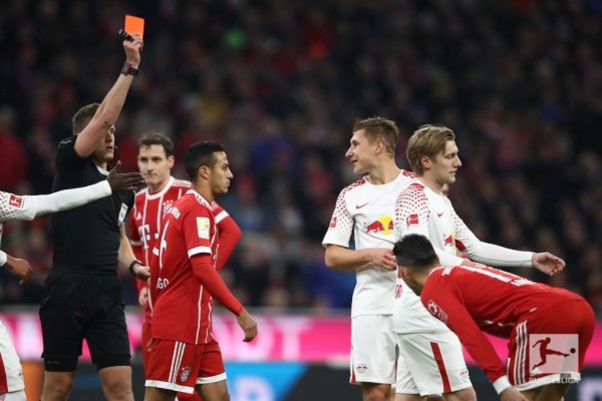 Muenchen tundukkan 10 pemain Leipzig 2-0