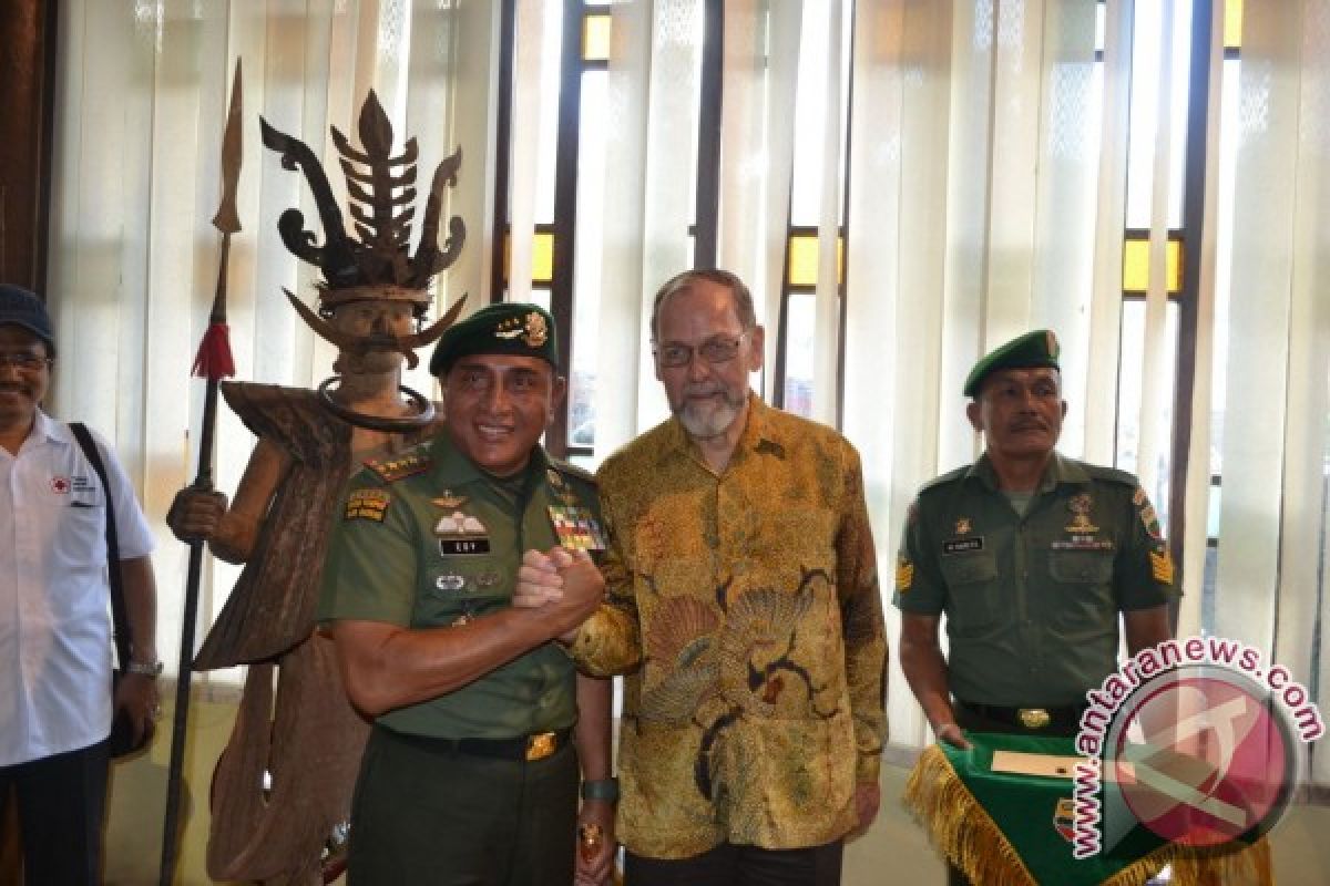 Pangkostrad Mengaku Senang Kunjungi Museum Pusaka Nias