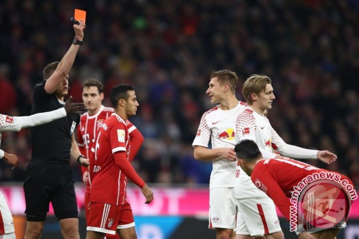 Muenchen tundukkan 10 pemain Leipzig 2-0