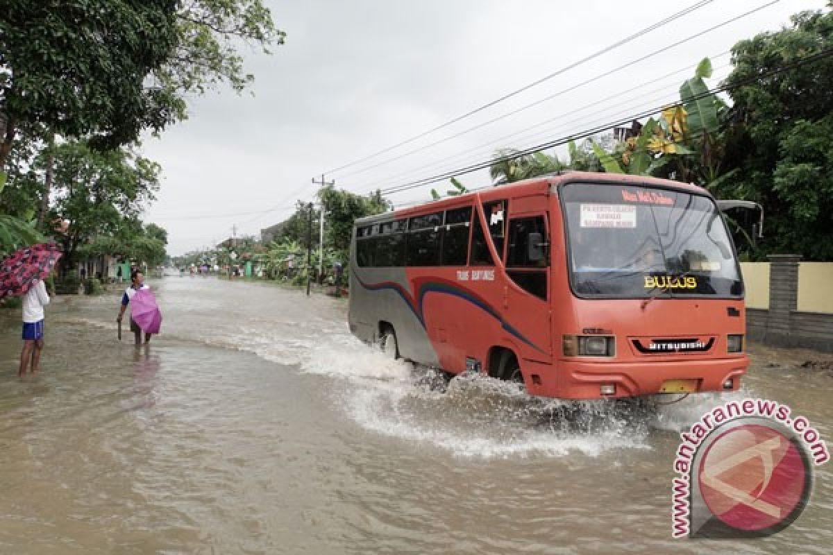 BPBD Cilacap: korban banjir masih di pengungsian