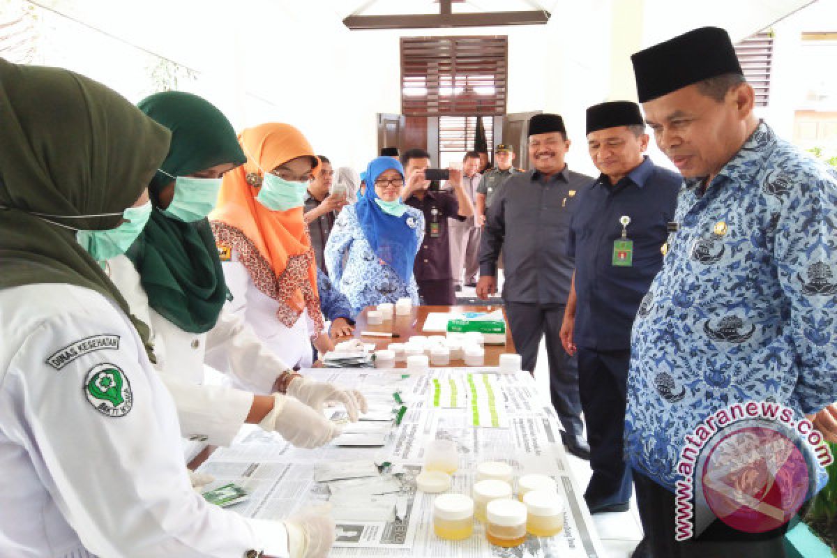 Pastikan Bersih Narkoba, BNNK Tes Urine Pegawai Pengadilan Negeri Pariaman